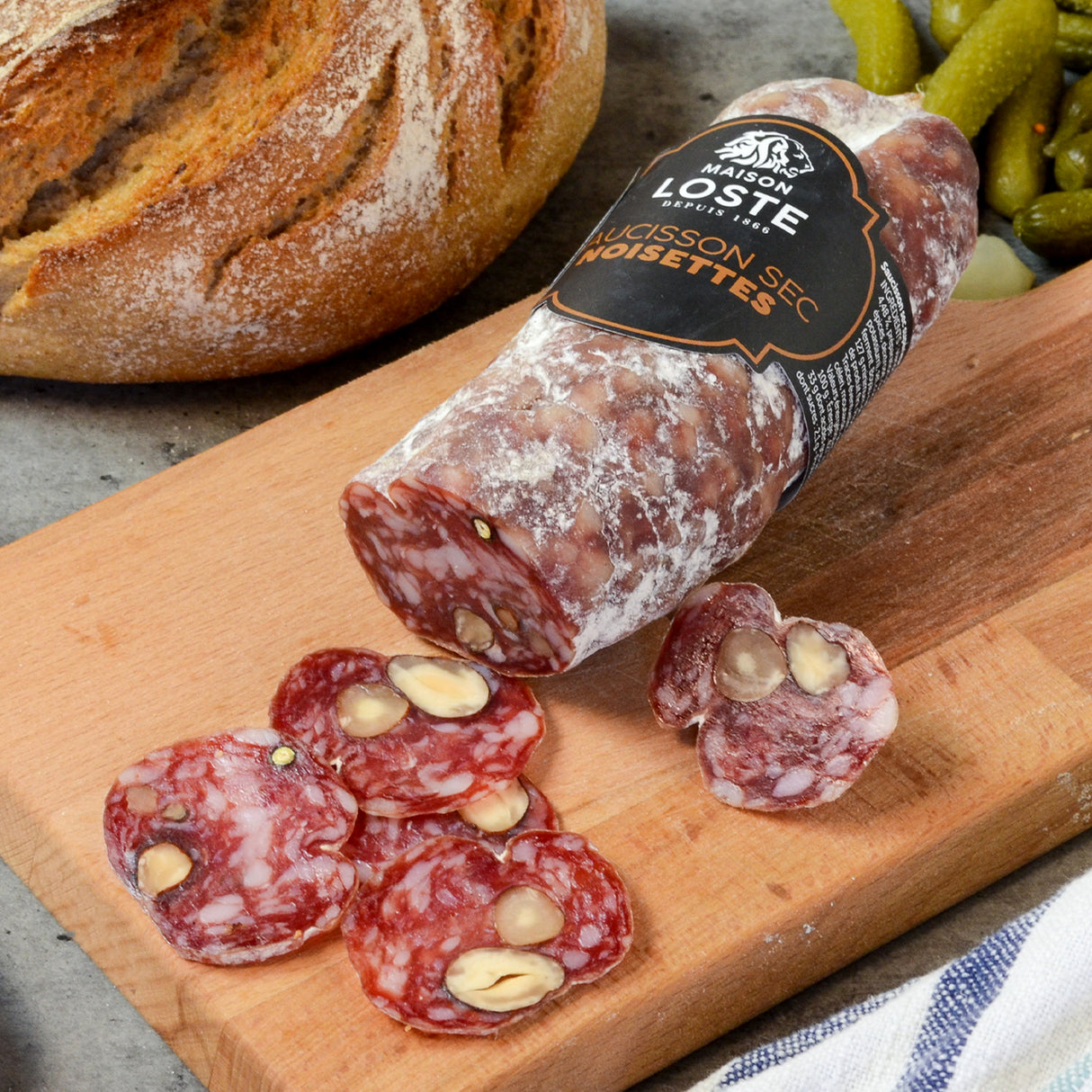 Hazelnut saucisson
