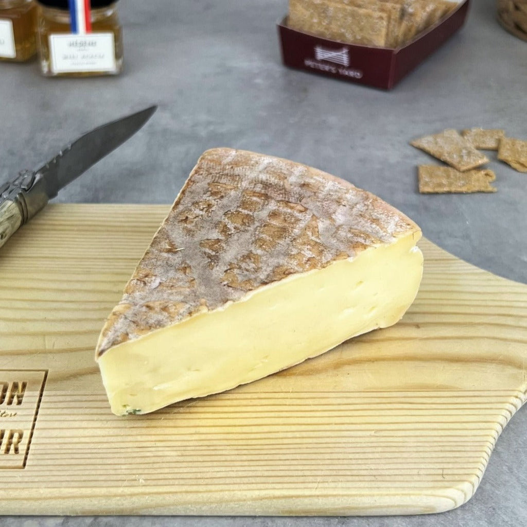 Saint Nectaire fermier AOP, cheese Dubai | Maison Duffour