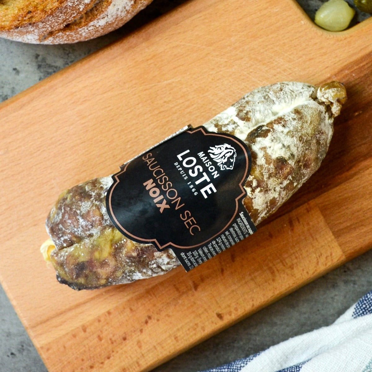 Saucisson With Walnuts