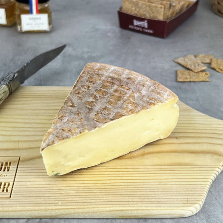 Saint Nectaire fermier PDO , cheese Dubai | Maison Duffour